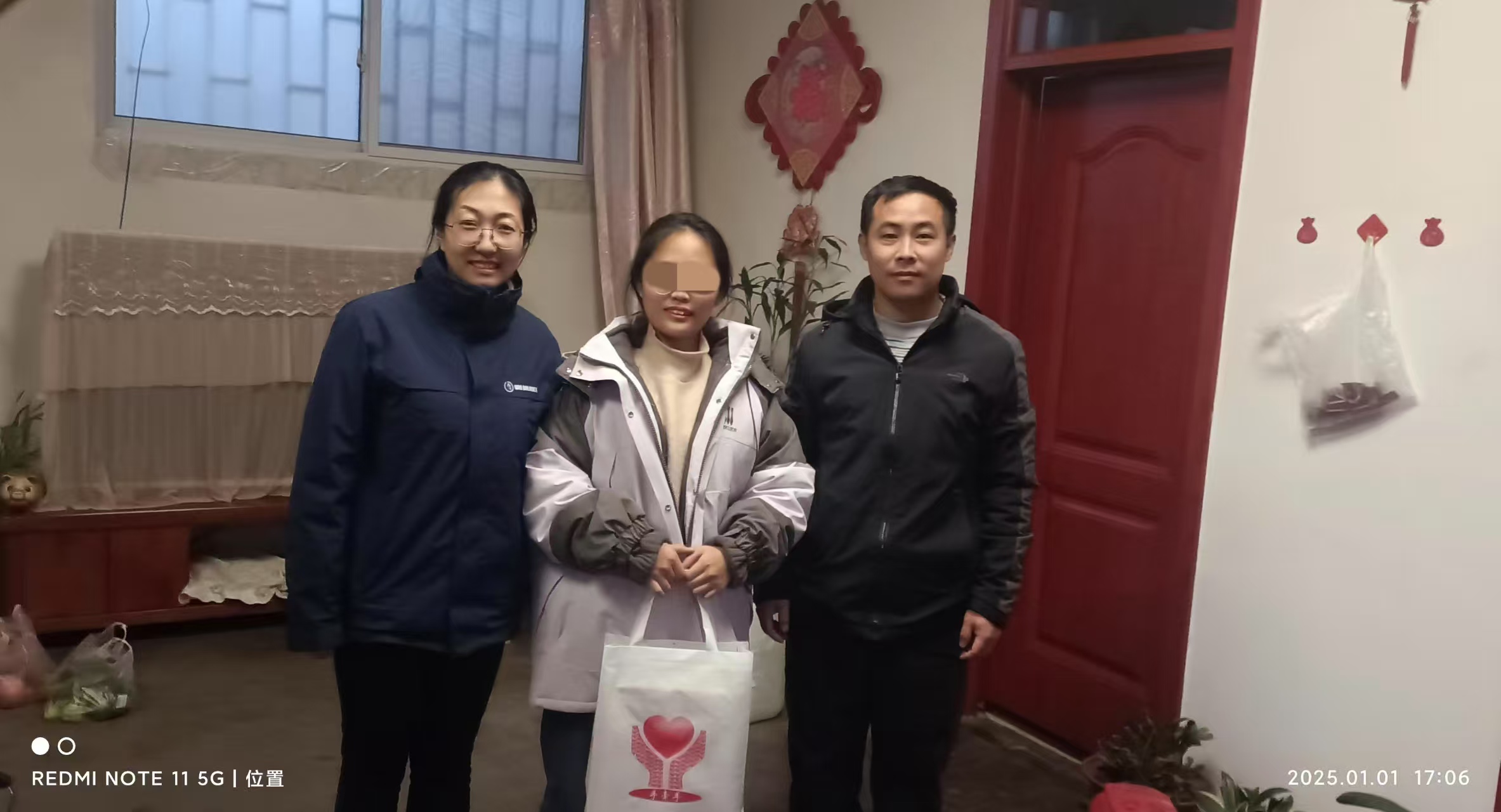 2025-1-1 Volunteers from winbalance visit children